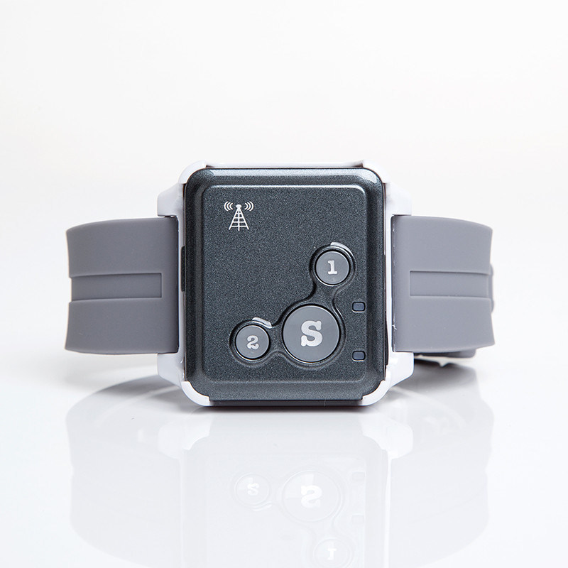 smallest micro GSM tracker & SOS communicator call for personal/kids RF-V18